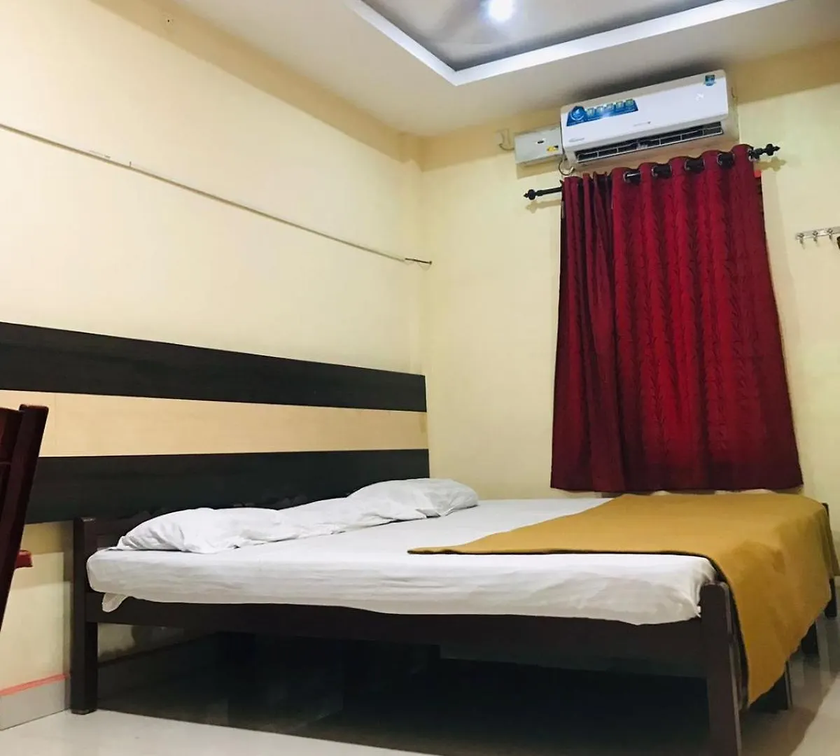 Crown Palace Tourist Home Kochi